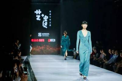 北京時(shí)裝周 | 傳承、跨界、童趣,三個不容錯過的關(guān)鍵詞
